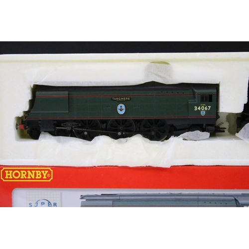 10 - Two boxed Hornby OO gauge Super Detail locomotives to include R2221 BR 4-6-2 Battle of Britain Class... 