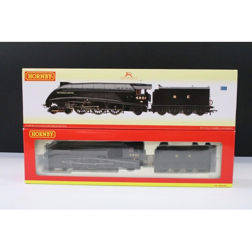 15 - Two boxed Hornby OO gauge locomotives to include R2338 NE 4-6-2 Class A4 Locomotive Sir Charles Newt... 