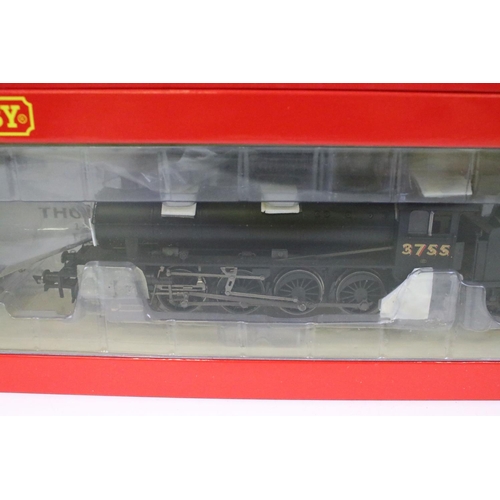 5 - Two boxed Hornby OO gauge locomotives to include R3088 LNER 2-8-0 Thompson Class Q1 3755 and R3435 S... 