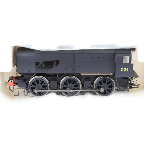 48 - Four boxed Hornby OO gauge Super Detail locomotives to include R2220 BR 4-6-2 Battle of Britain Clas... 