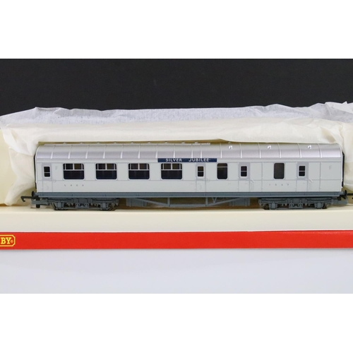 50 - Boxed Hornby OO gauge R4168 Silver Jubilee Coaches Coach Pack (complete) plus a boxed R2300 Bournemo... 