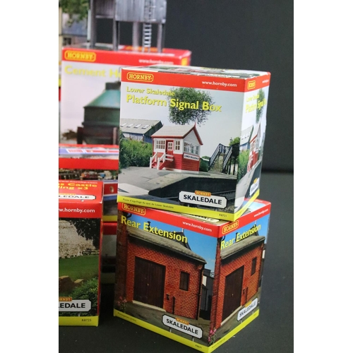 62 - 22 Boxed Hornby Skaledale OO gauge trackside buildings to include R8553 Holy Trinity Church, R8711 C... 