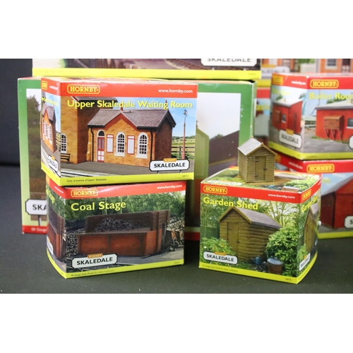 63 - 27 Boxed Hornby Skaledale OO gauge trackside buildings to include R8516 St James' Parish, RR8546 Edd... 