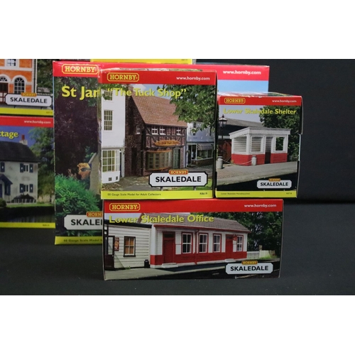 63 - 27 Boxed Hornby Skaledale OO gauge trackside buildings to include R8516 St James' Parish, RR8546 Edd... 