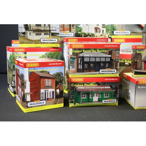 64 - 24 Boxed Hornby Skaledale OO gauge trackside buildings to include R8581 Double Road Engine Shed, R89... 