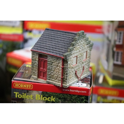 64 - 24 Boxed Hornby Skaledale OO gauge trackside buildings to include R8581 Double Road Engine Shed, R89... 