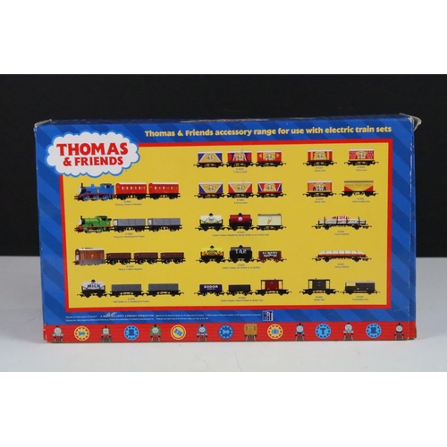 87 - Collection of Hornby Thomas & Friends OO gauge model railway to include R9087 Thomas, Annie & Clarab... 