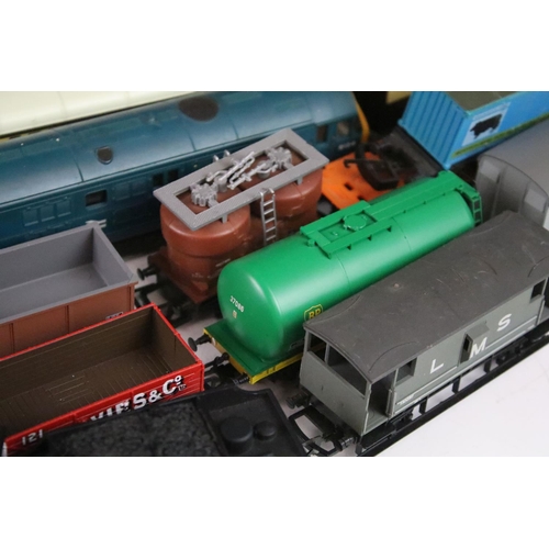 89 - Six OO gauge / Hornby Dublo locomotives to include Hornby Dublo Barnstaple, Lima NO 22, Airfix 0-6-0... 