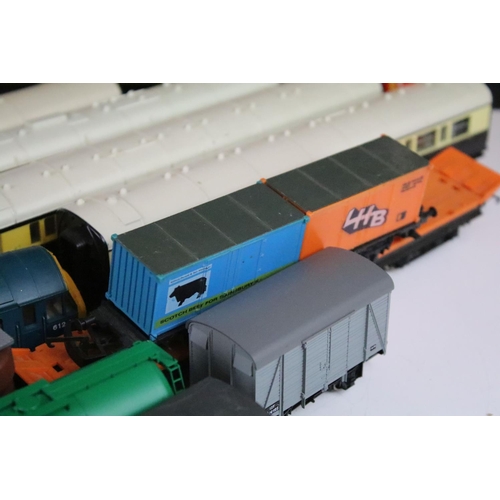 89 - Six OO gauge / Hornby Dublo locomotives to include Hornby Dublo Barnstaple, Lima NO 22, Airfix 0-6-0... 