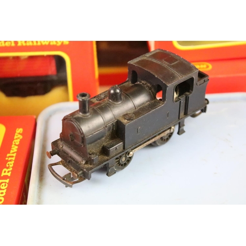 93 - Collection of boxed Triang / Hornby accessories to include 11 x items of rolling stock featuring R34... 