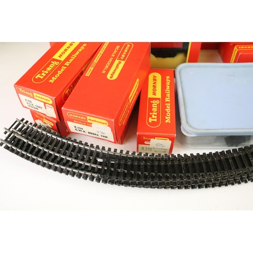 93 - Collection of boxed Triang / Hornby accessories to include 11 x items of rolling stock featuring R34... 