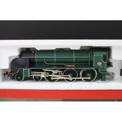 95 - Six boxed Hornby OO gauge locomotives to include R310 BR 4-6-2 Loco Battle of Britain Class Lord Bea... 