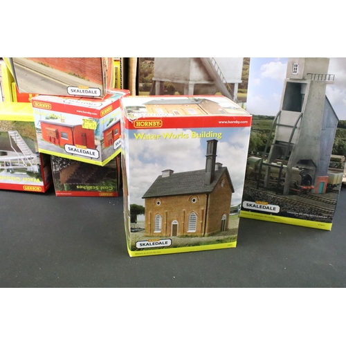 124 - 33 Boxed / carded Hornby Skaledale OO gauge trackside buildings to include ltd edn R9640 Coaling Tow... 