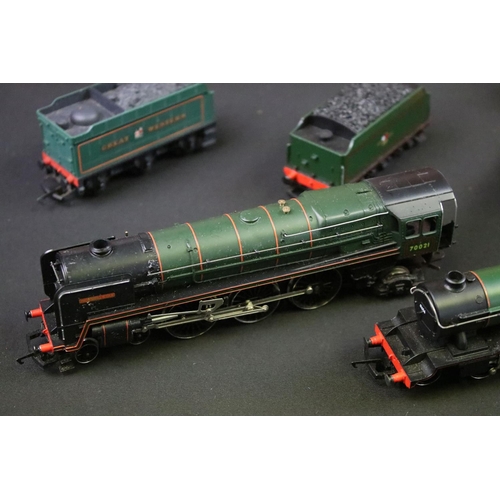 71 - Collection of OO gauge model railway to include 6 x locomotives featuring boxed Airfix 54170-5 Centr... 