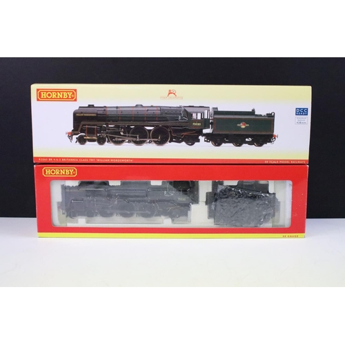 98 - Two boxed Hornby OO gauge locomotives to include R2563 BR 4-6-2 Britannia Class Locomotive 70030 Wil... 