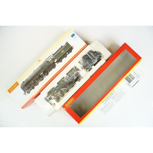 19 - Two boxed Hornby OO gauge locomotives to include R2343 SR 0-6-0 Class Q1 Locomotive C8 and R2563 BR ... 