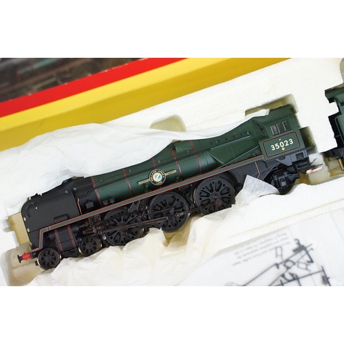 27 - Three boxed Hornby OO gauge Super Detail locomotives to include R2170 BR 4-6-2 Holland-Afrika Line M... 