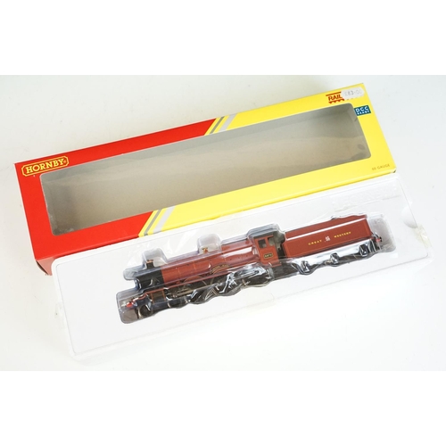 30 - Two boxed Hornby OO gauge locomotives to include R3229 BR 4-6-0 Star Class British Monarch and R3169... 