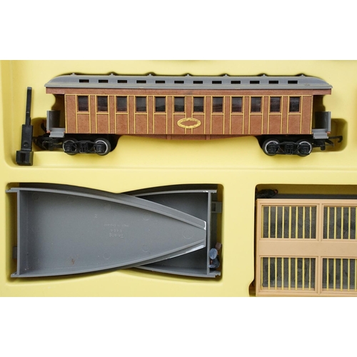 102 - Boxed Triang Hornby RS615 The Railway Children set, complete with locomotive, rolling stock and acce... 