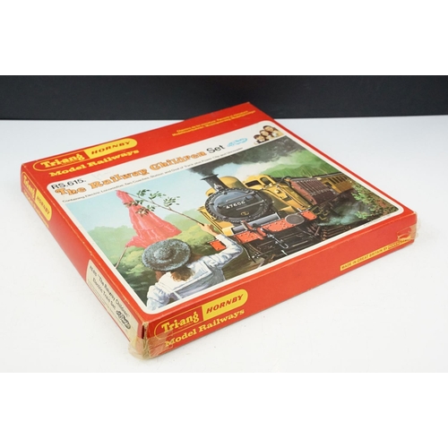 102 - Boxed Triang Hornby RS615 The Railway Children set, complete with locomotive, rolling stock and acce... 