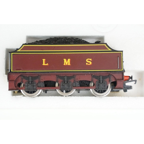 109 - Seven boxed OO gauge locomotives to include 4 x Hornby (R360 BR Class 86/2 Electric Phoenix, R068 BR... 