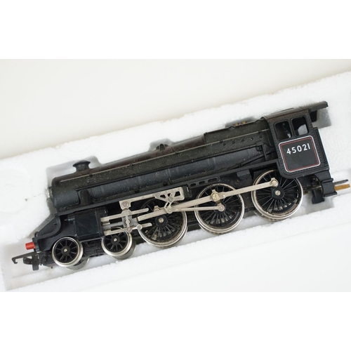 109 - Seven boxed OO gauge locomotives to include 4 x Hornby (R360 BR Class 86/2 Electric Phoenix, R068 BR... 