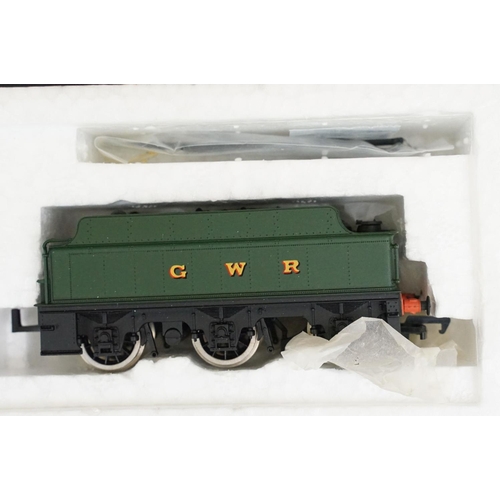 111 - Collection of OO gauge model railway to include boxed Bachmann 31305 Brome Manor locomotive, boxed H... 