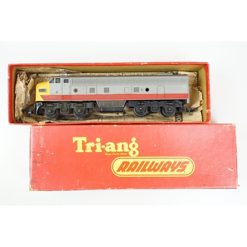 112 - Quantity of OO gauge model railway to include 4 x boxed Triang locomotives (R258 4-6-2 The Princess ... 