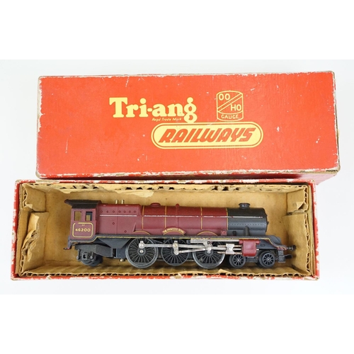 112 - Quantity of OO gauge model railway to include 4 x boxed Triang locomotives (R258 4-6-2 The Princess ... 