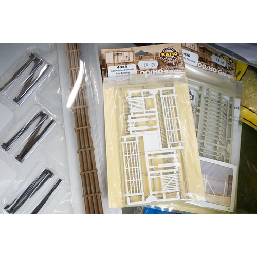 113 - Quantity of mainly bagged / carded / boxed OO gauge model railway accessories and scenery to include... 