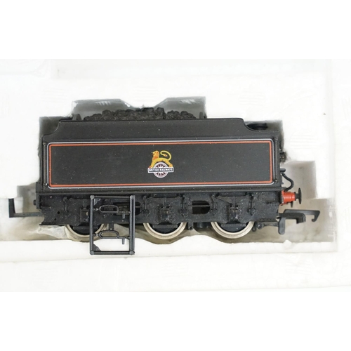 115 - Six boxed OO gauge locomotives to include 2 x Replica Railways (11011 Class B1 BR black OUREBI & 110... 