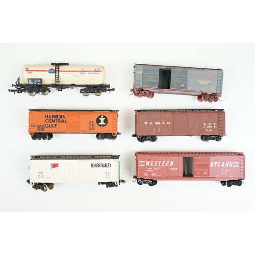 118 - 14 Cased N gauge items of rolling stock to include 7 x Bachmann 5, 2 x Minitrix, 3 x Fleischmann, 1 ... 