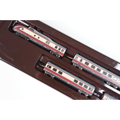 128 - Boxed Marklin Mini Club Z gauge 8873 train pack and 8793 coach pack, both complete (2)