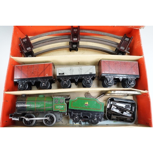 130 - Collection of Hornby O gauge model railway to include boxed Goods Set No 30 with locomotive, 3 x ite... 