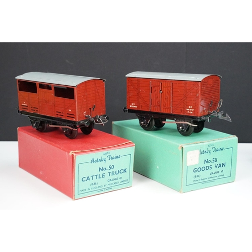 130 - Collection of Hornby O gauge model railway to include boxed Goods Set No 30 with locomotive, 3 x ite... 