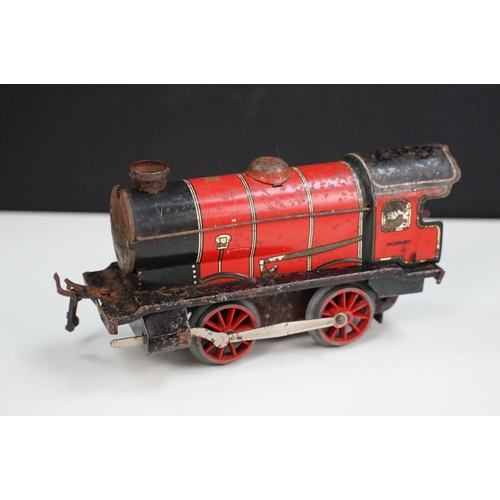 130 - Collection of Hornby O gauge model railway to include boxed Goods Set No 30 with locomotive, 3 x ite... 