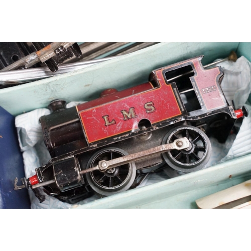 134 - Group of O & OO gauge model railway to include boxed Hornby O gauge train set with LMS 0-4-0 locomot... 