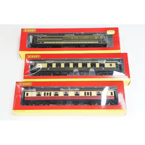 138 - 17 Boxed Hornby OO gauge items of rolling stock to include R4512 Brighton Belle Car Trailer 3rd car ... 