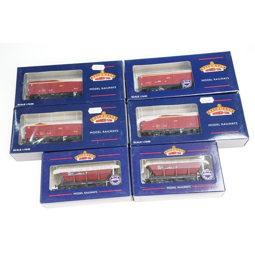 139 - 39 Boxed Bachmann OO gauge items of rolling stock to include 37-577A TTA Tank Wagon Shell BP grey, 3... 