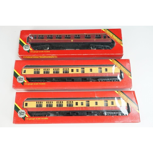 140 - 44 Boxed Hornby OO gauge items of rolling stock to include R4146A Pullman 3rd Class Kitchen Car, R47... 