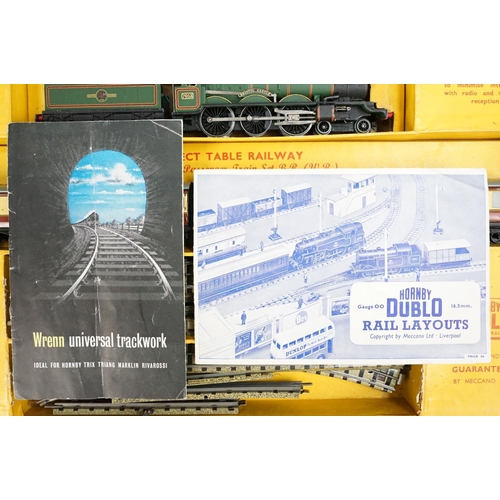 179 - Boxed Hornby Dublo EDP20 Bristolian Passenger Train set with Bristol Castle locomotive, rolling stoc... 