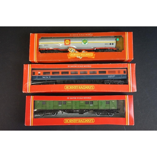 75 - 42 Boxed Hornby OO gauge items of rolling stock to include R216 BP 100 Ton Tank Wagon (tea), R020 Fr... 