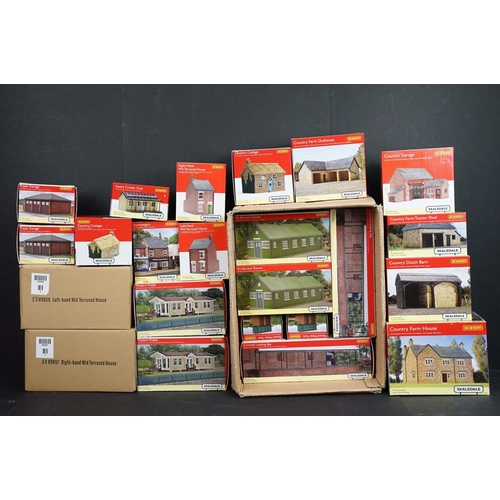 150 - 25 Boxed Hornby Skaledale OO gauge pre-decorated trackside buildings and accessories to include 3 x ... 