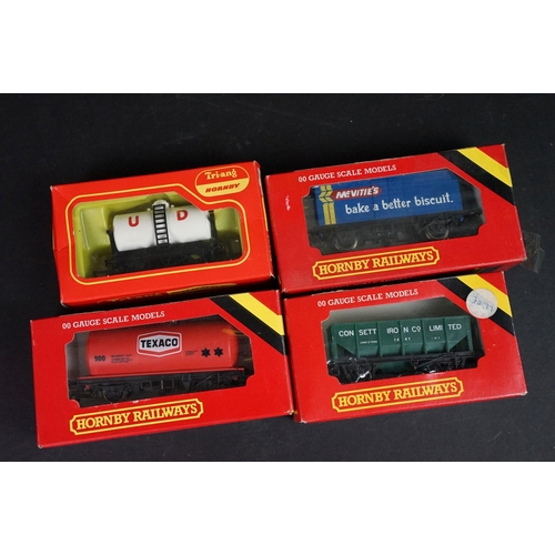 156 - 28 Boxed OO gauge items of rolling stock to include 25 x Hornby / Triang, 2 x Airfix and 1 x Wrenn, ... 