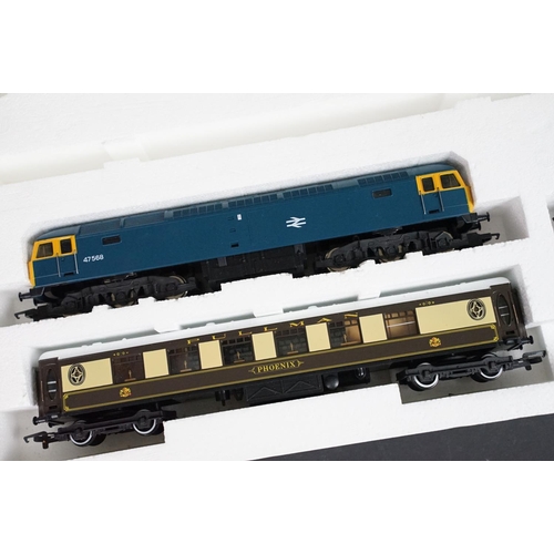 160 - Boxed Hornby OO gauge R558 Venice Simplon Orient Express electric train set containing locomotive an... 