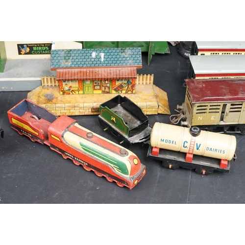 161 - Quantity of O gauge model railway featuring Hornby and Chad Valley to include 4 x Hornby items of ro... 