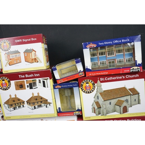 166 - 15 Boxed OO gauge trackside buildings to include 5 x Hornby Harry Potter Wizarding World examples to... 