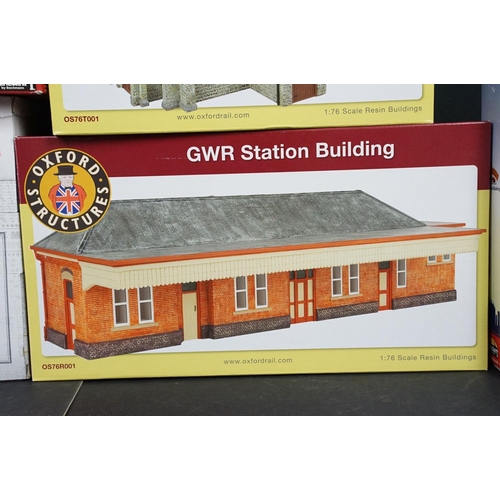 166 - 15 Boxed OO gauge trackside buildings to include 5 x Hornby Harry Potter Wizarding World examples to... 