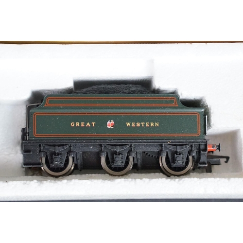 169 - Collection of Hornby OO gauge model railway to include boxed Saint David locomotive (poor box), 5800... 