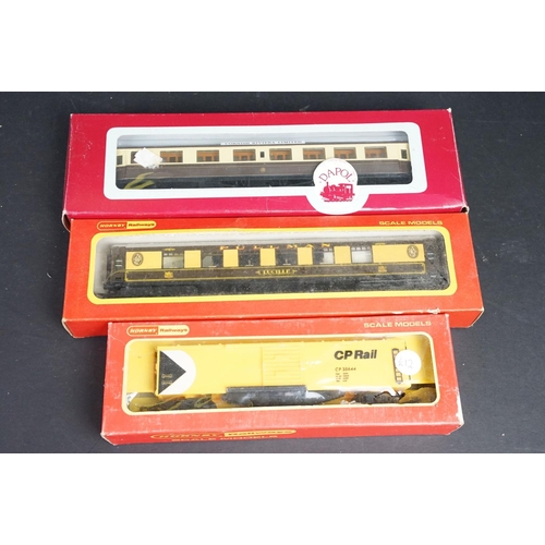 170 - 49 Boxed OO gauge items of rolling stock to include Hornby, Triang, Wrenn, Grafar, Airfix and Dapol ... 